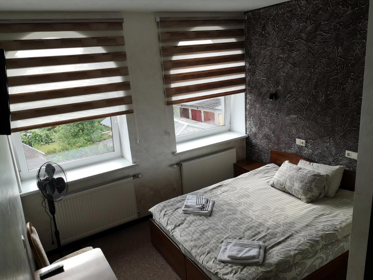 Skuodas Pas Neriju Bed & Breakfast エクステリア 写真
