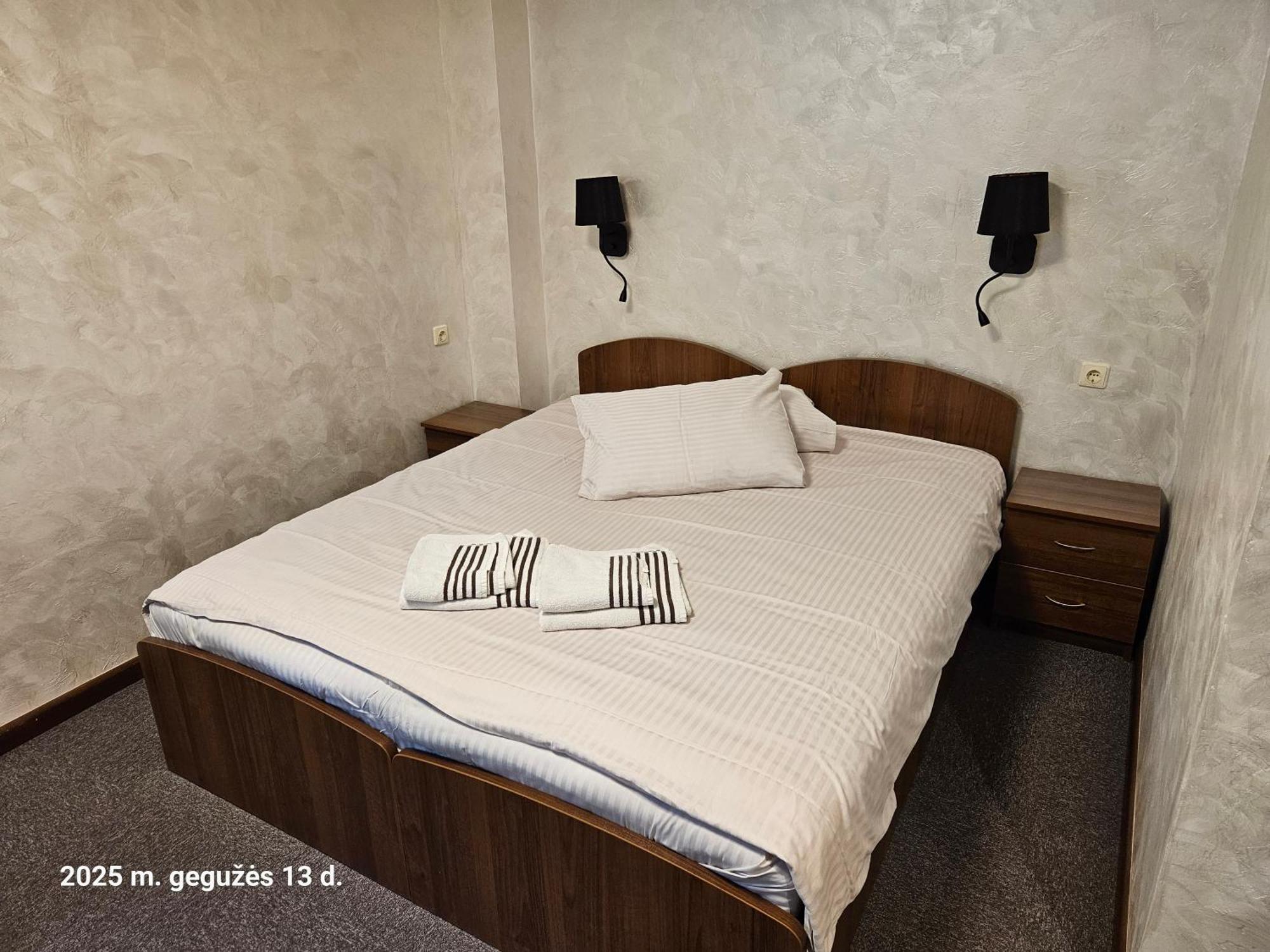 Skuodas Pas Neriju Bed & Breakfast エクステリア 写真